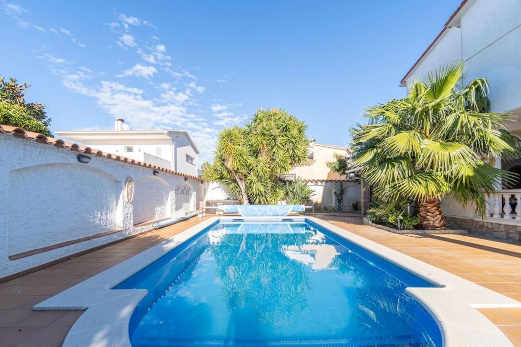 Sm21-Gran Casa De Vacaciones En La Playa, 4 Habitaciones, Climatizada, Piscina, Barbacoa Y Wifi Empuriabrava Dış mekan fotoğraf