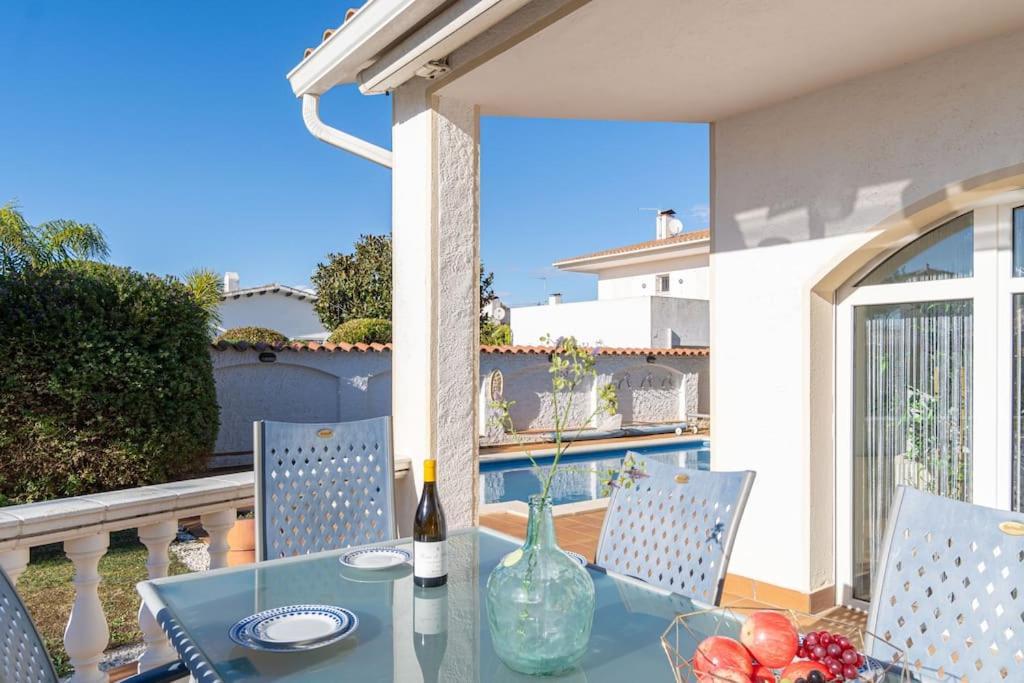 Sm21-Gran Casa De Vacaciones En La Playa, 4 Habitaciones, Climatizada, Piscina, Barbacoa Y Wifi Empuriabrava Dış mekan fotoğraf