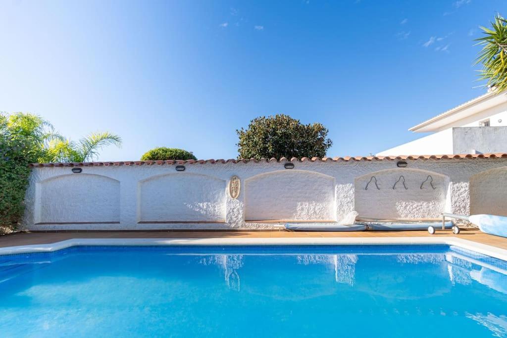 Sm21-Gran Casa De Vacaciones En La Playa, 4 Habitaciones, Climatizada, Piscina, Barbacoa Y Wifi Empuriabrava Dış mekan fotoğraf