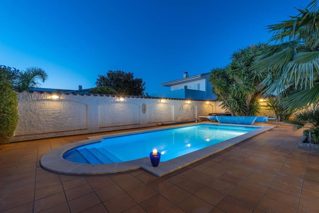 Sm21-Gran Casa De Vacaciones En La Playa, 4 Habitaciones, Climatizada, Piscina, Barbacoa Y Wifi Empuriabrava Dış mekan fotoğraf